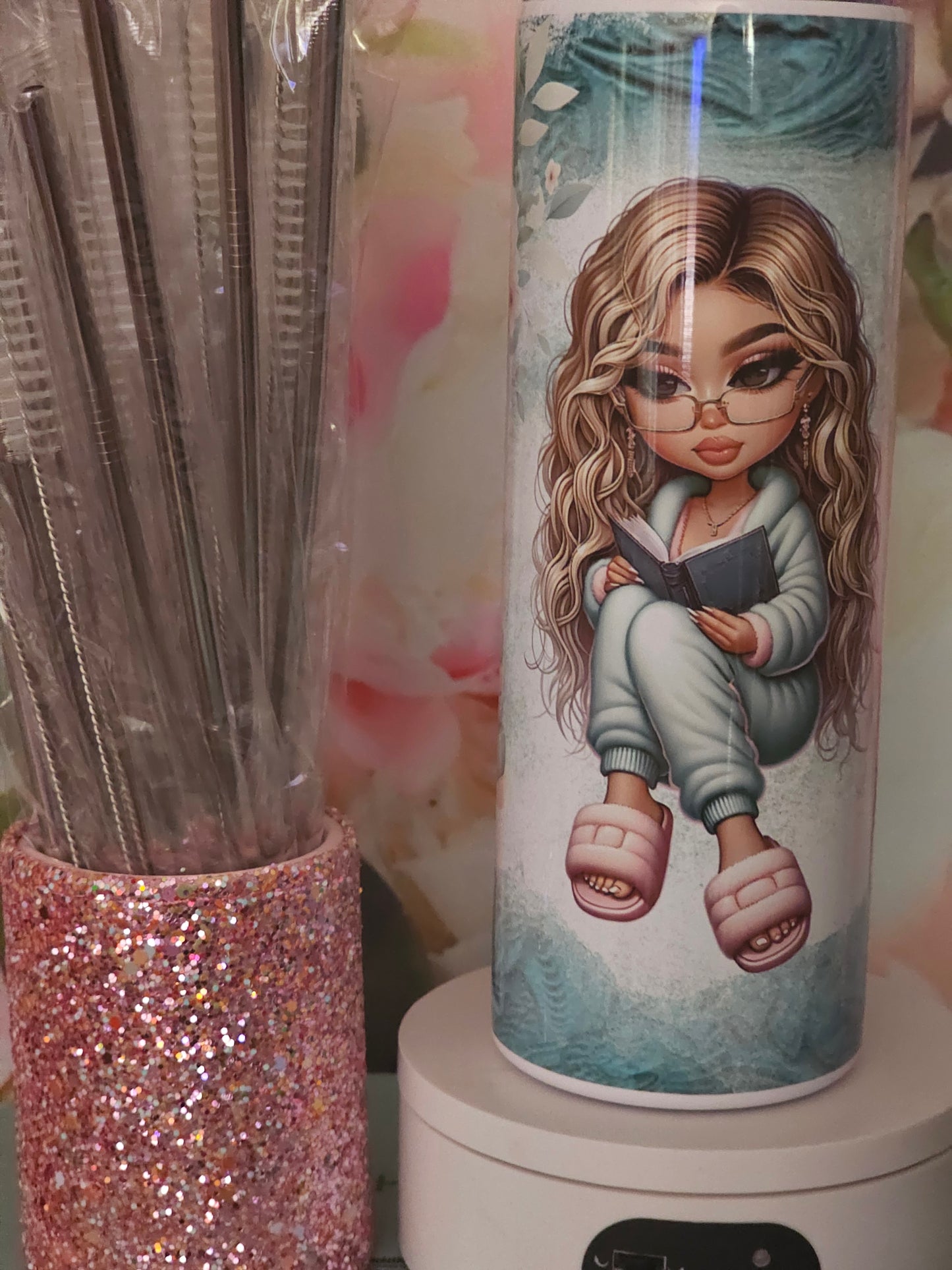 Glam Chibi Art Tumbler Latina Chibi